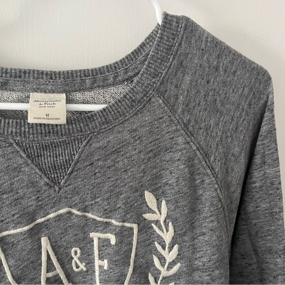 Abercrombie Crewneck Sweater Medium - Picture 5 of 9
